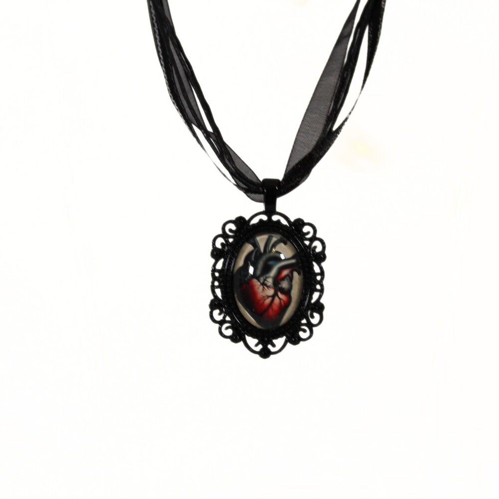 🔨 Handmade Gothic Heart Cameo Necklace Ribbon Necklace Victorian Edgy